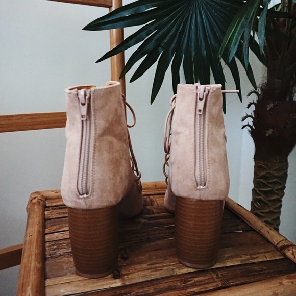 •LAST PAIR//Capri Lace Up Booties• - Picture 7 of 8